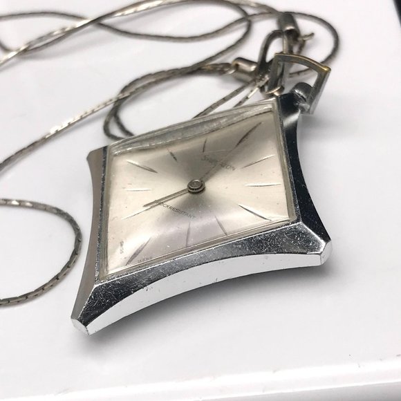 Vintage Sheraton Swiss Made Shock Resistant Mechanical Pendant Watch - Picture 7 of 9